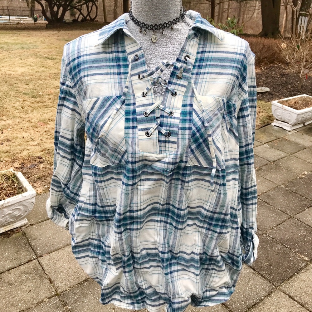 Blue & White Flannel Top💙